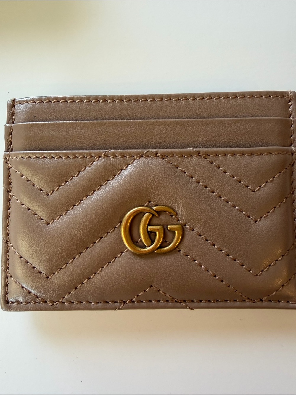 Gucci Marmont quilted leather card holder in  Violet-Old Rose color.